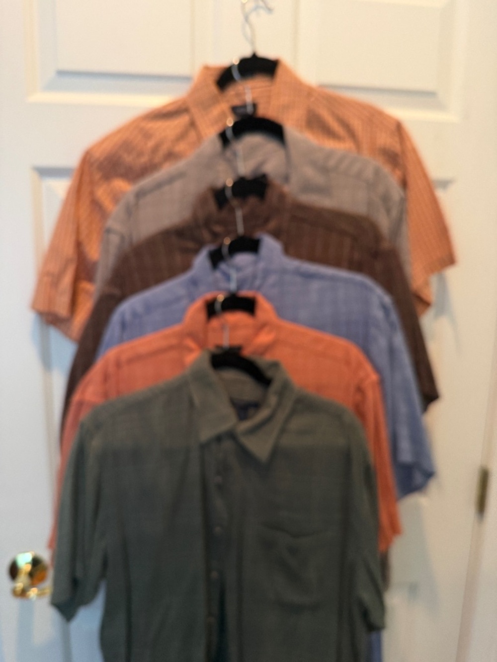 Lot of 6 Mens Van Heusen Large Short Sleeve Button Front Shirts